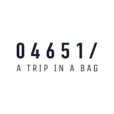 04651/ A TRIP IN A BAG