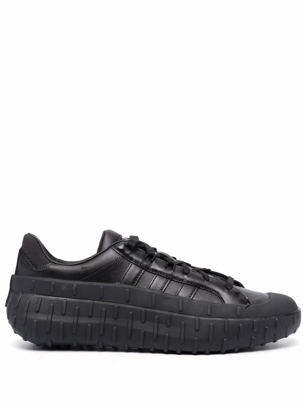 Y-3 抓地鞋底运动鞋 - 黑色