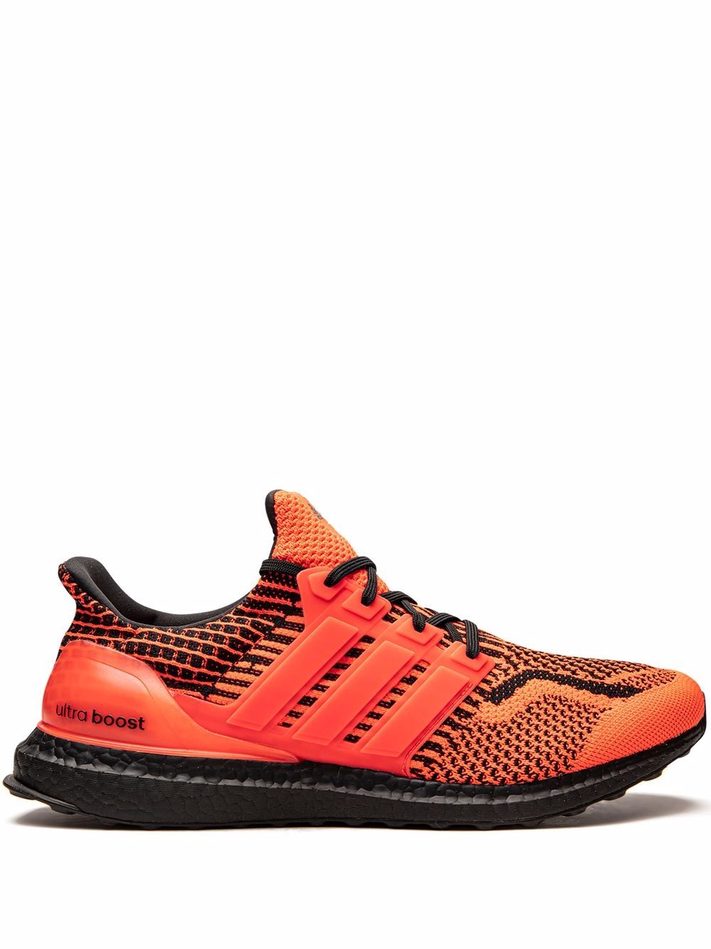 adidas UltraBoost 5.0 DNA 运动鞋 - 红色