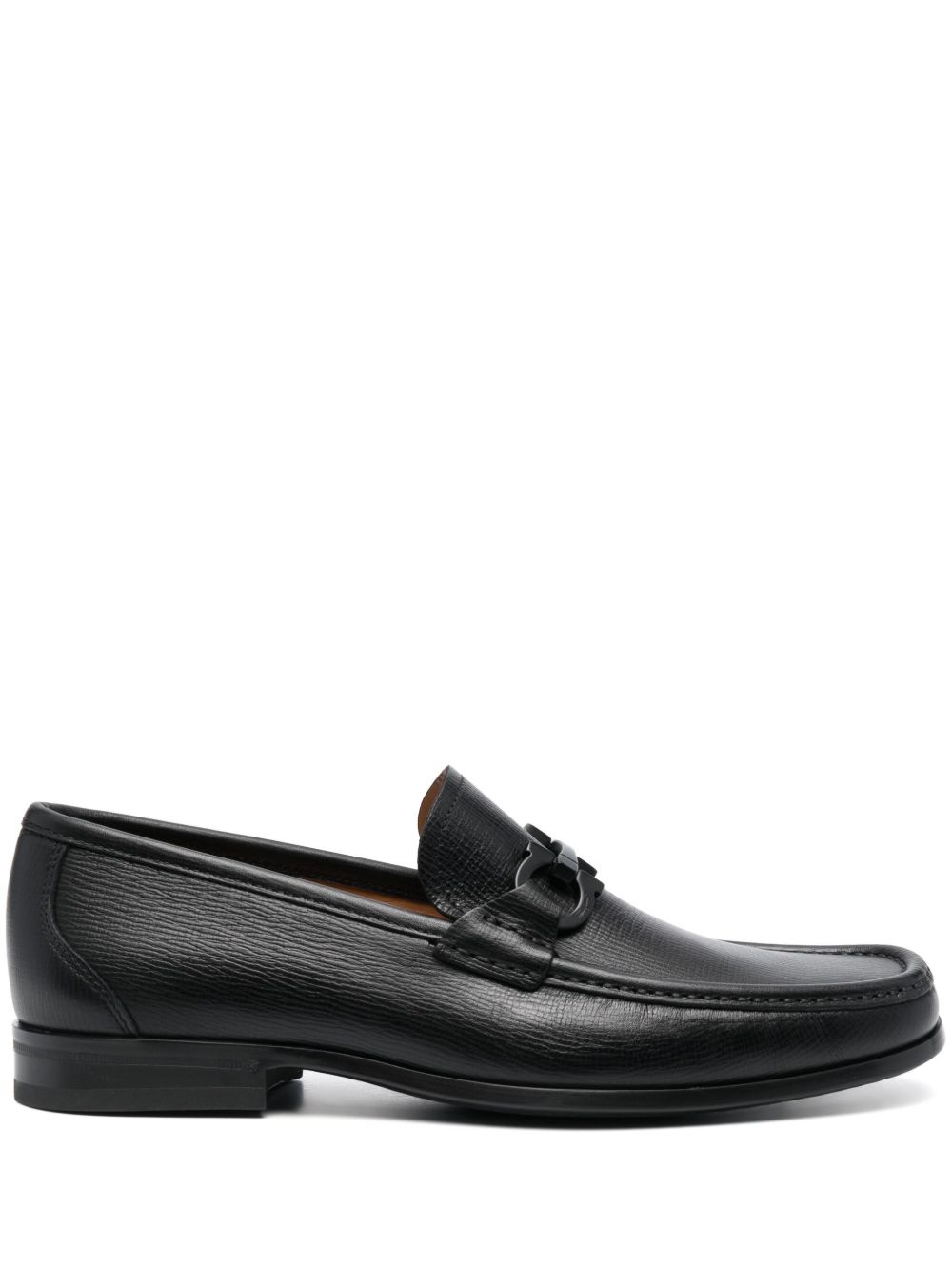 Ferragamo 杏仁形鞋头皮质乐福鞋 - 黑色