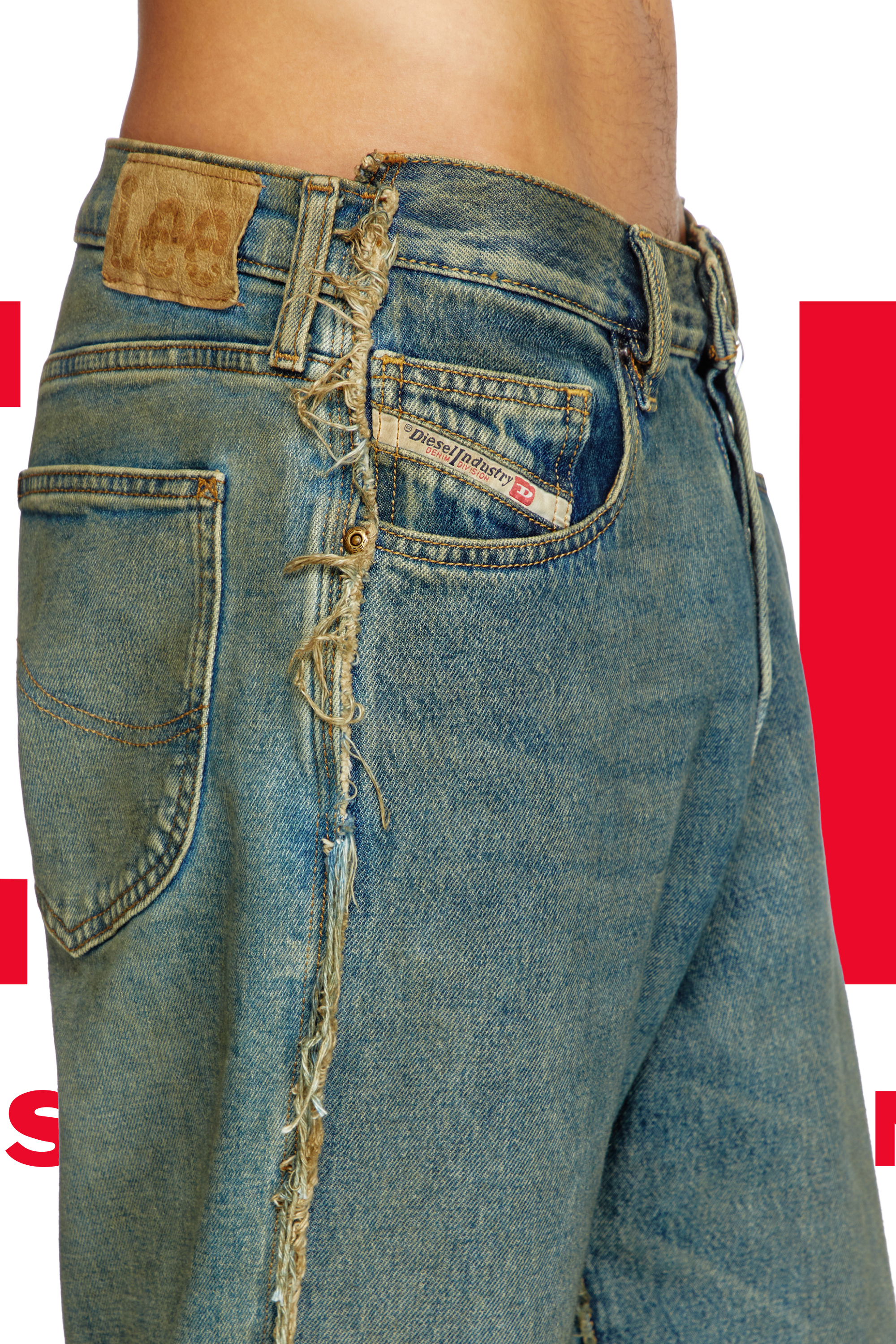Diesel - Regular Jeans - Dieseloves 03 - Jeans - Man - Blue