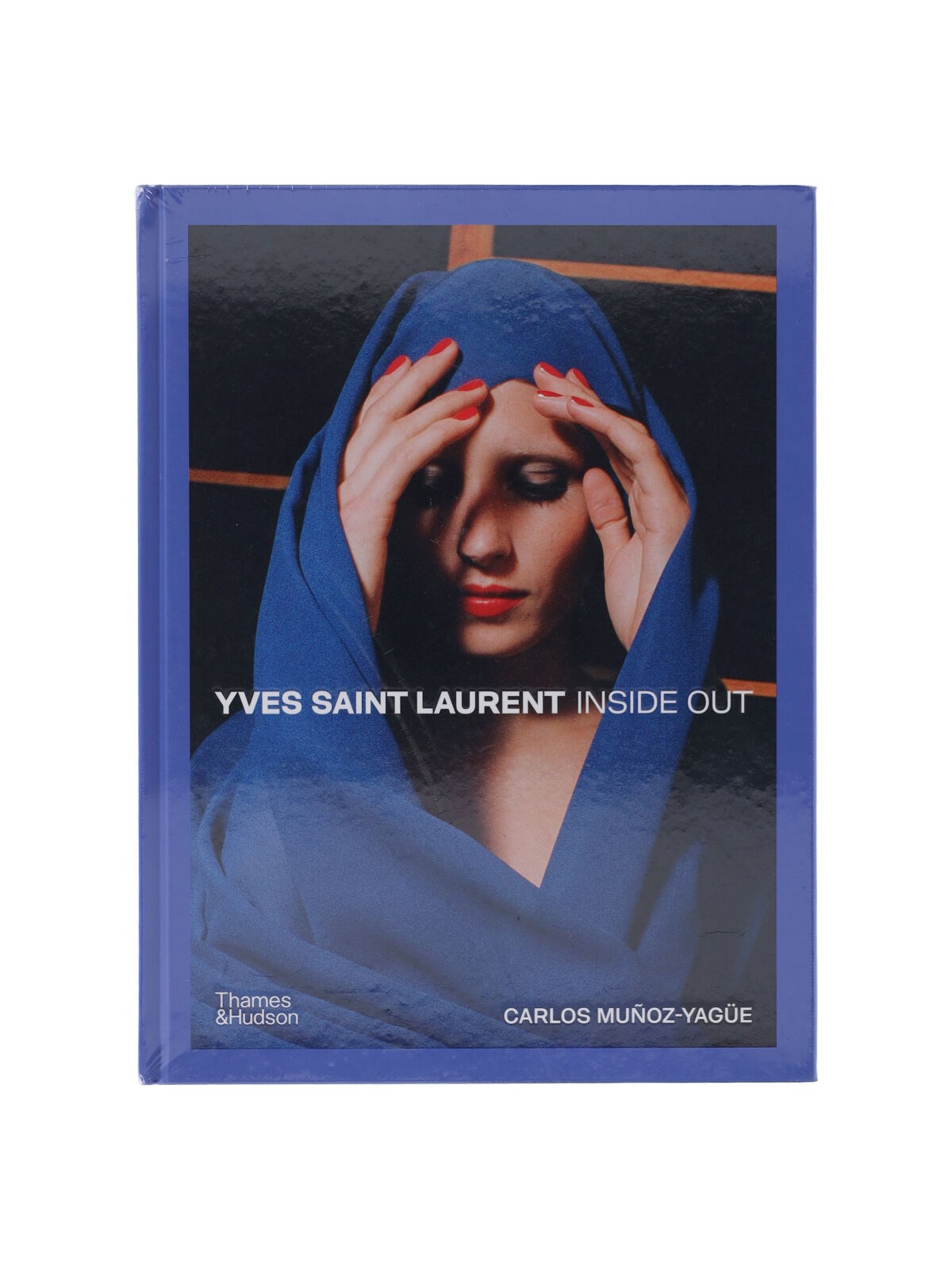 Thames & Hudson "Yves Saint Laurent：解构"