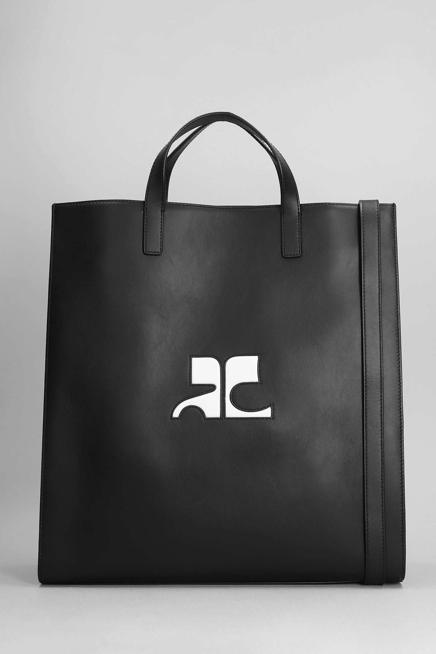 Courrèges 经典黑色小牛皮托特包