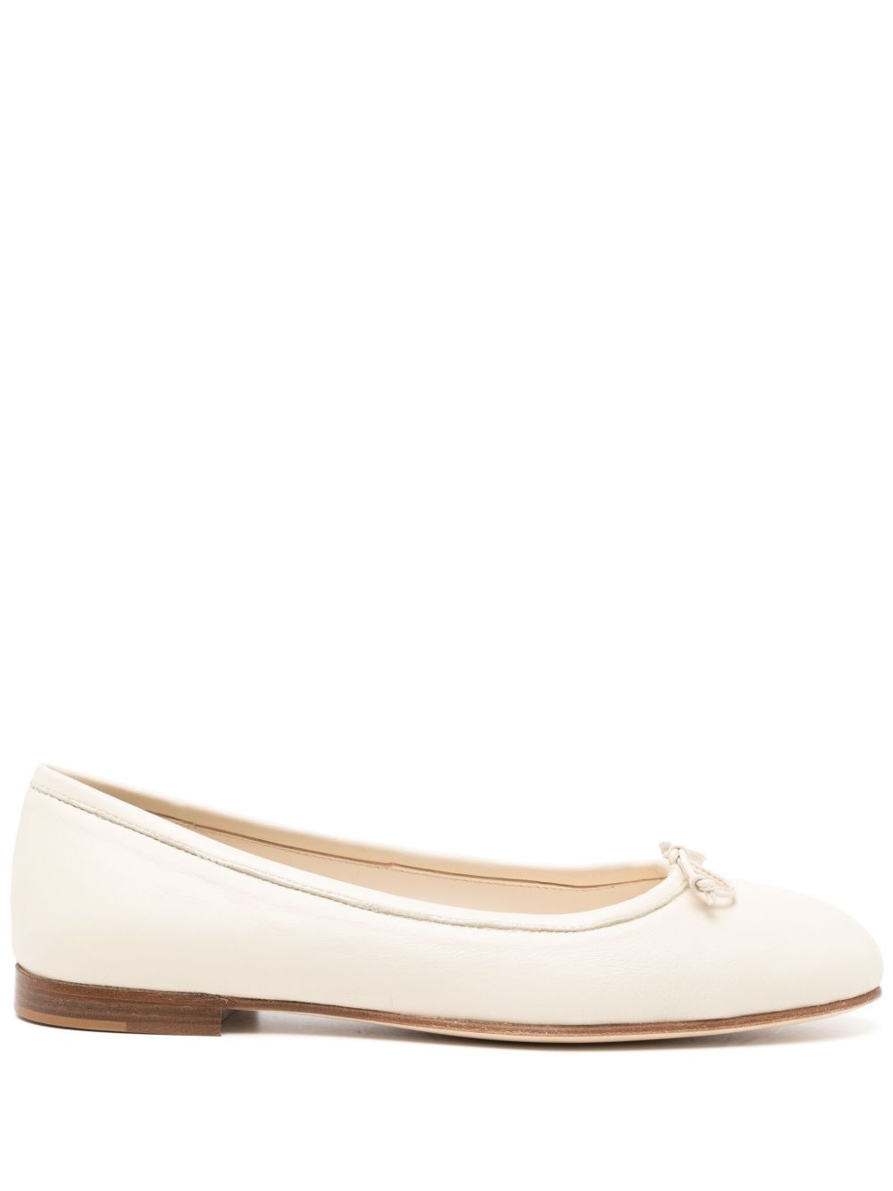 Manolo Blahnik Veralli 皮质芭蕾平底鞋 - 中性色