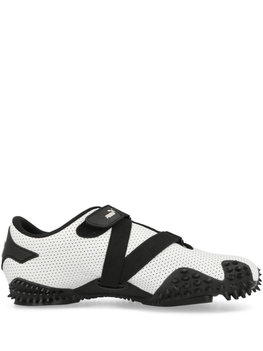 PUMA Mostro 低帮运动鞋 - 黑色