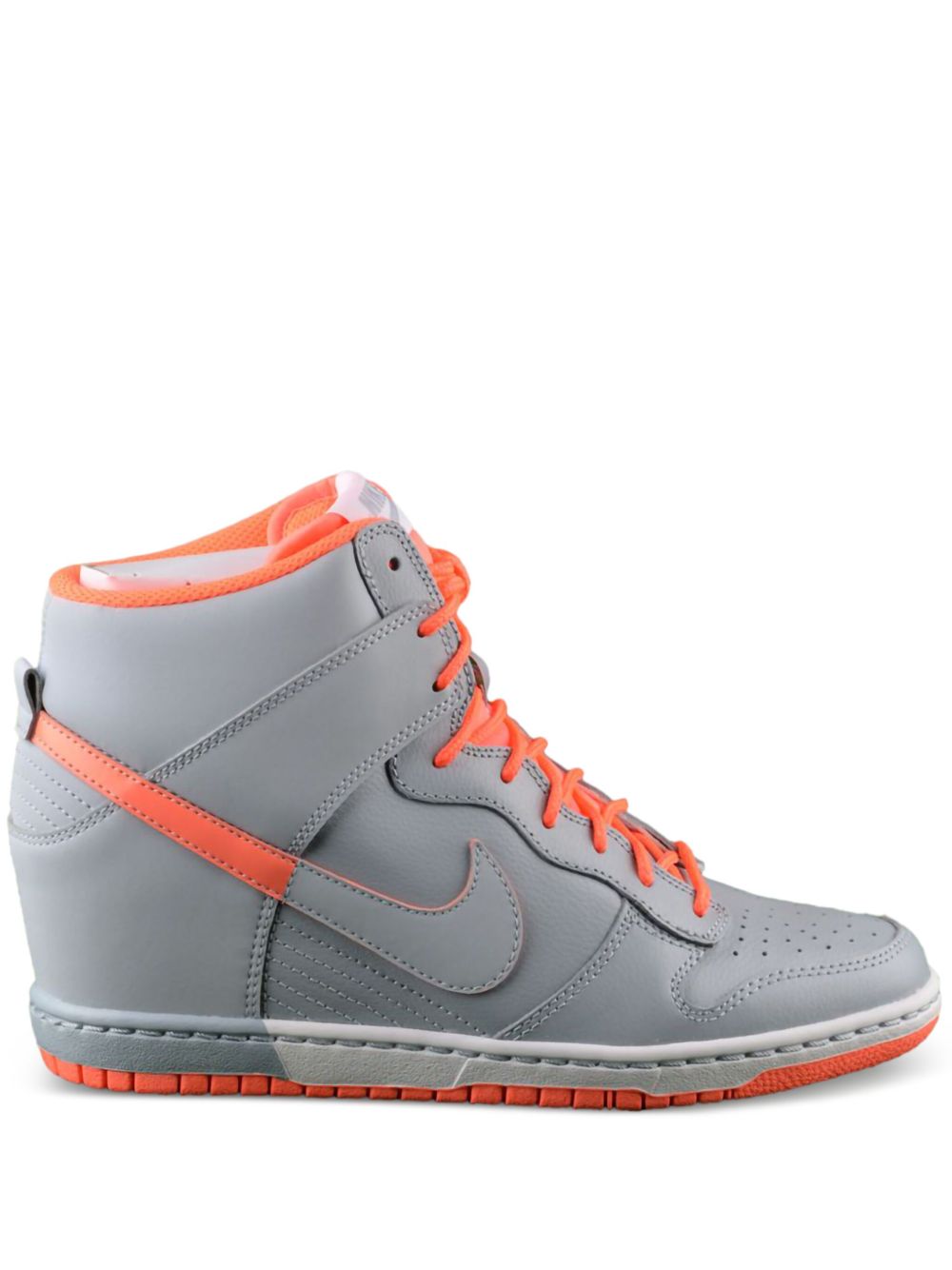 Nike Dunk Sky High 运动鞋 - 灰色