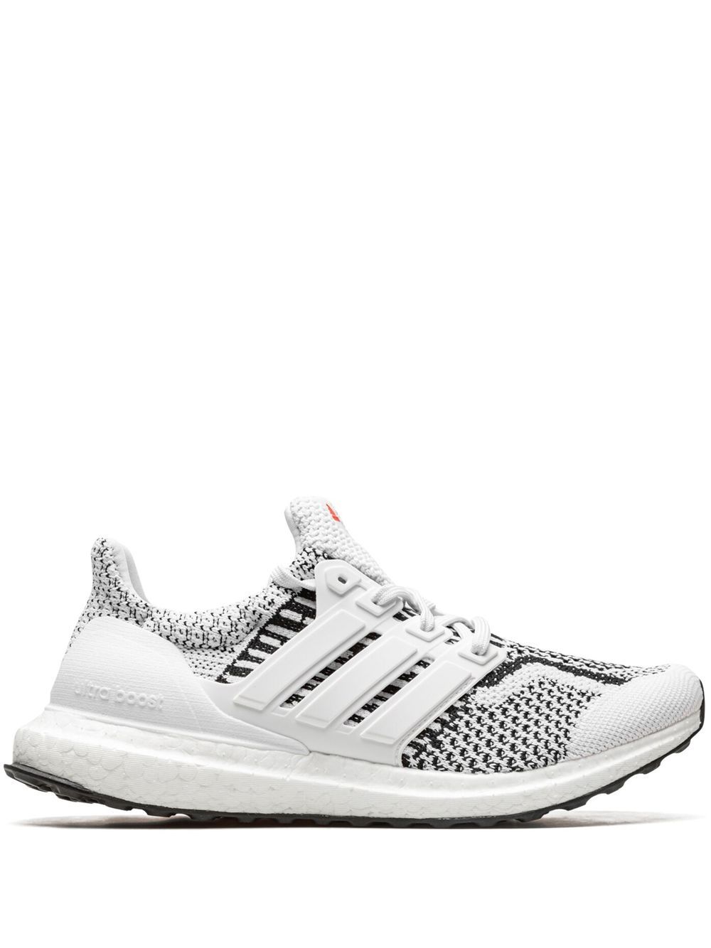 adidas Ultraboost 5.0 DNA 运动鞋 - 白色
