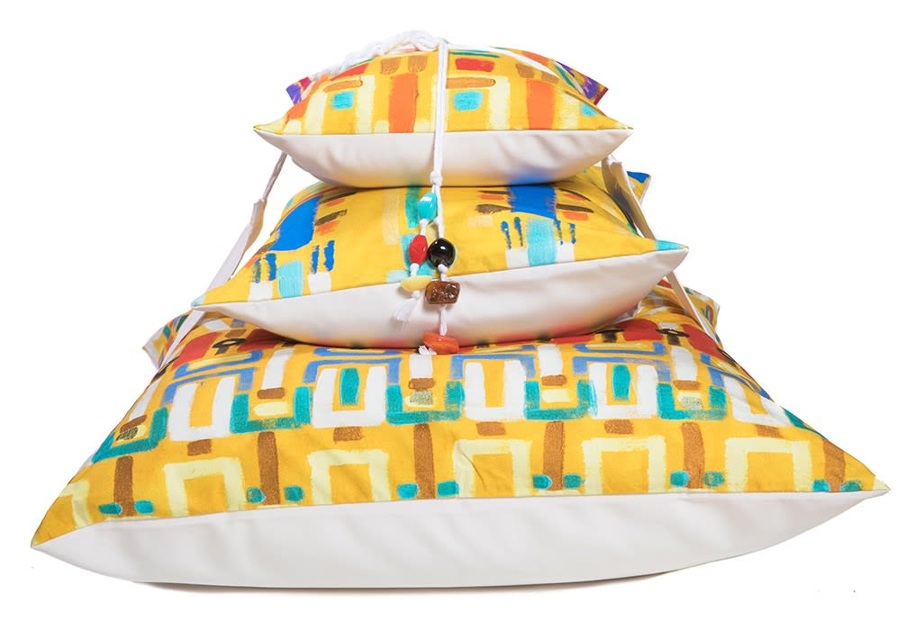 Le Botteghe su Gologone Pyramid Cushions 80x80 + 50x50 + 40x40 X H 60 Cm