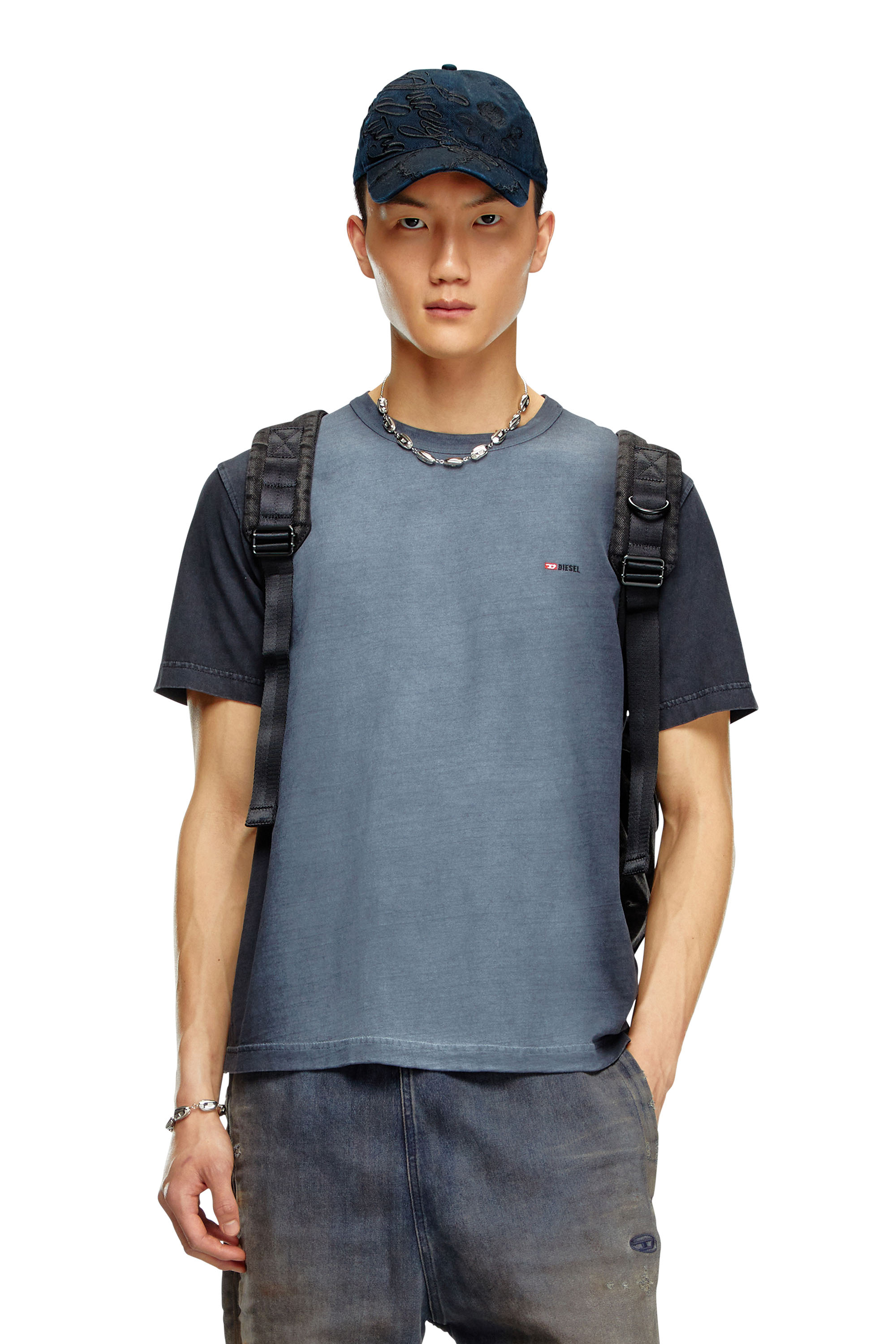 Diesel - T-shirt in sprayed cotton jersey - T-Shirts - Man - Black