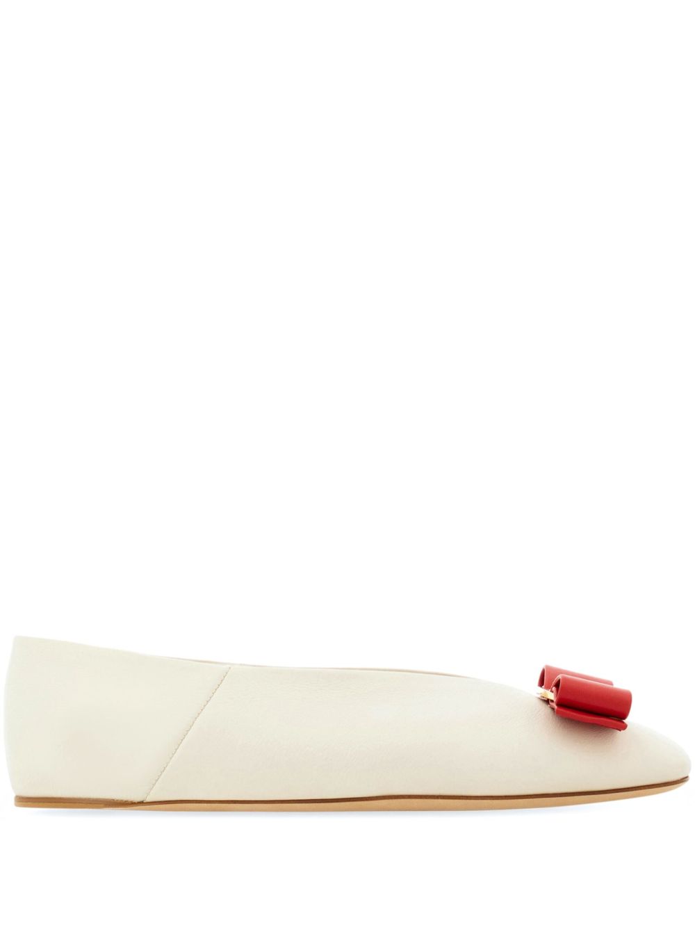 Ferragamo Vara 皮质芭蕾平底鞋 - 白色