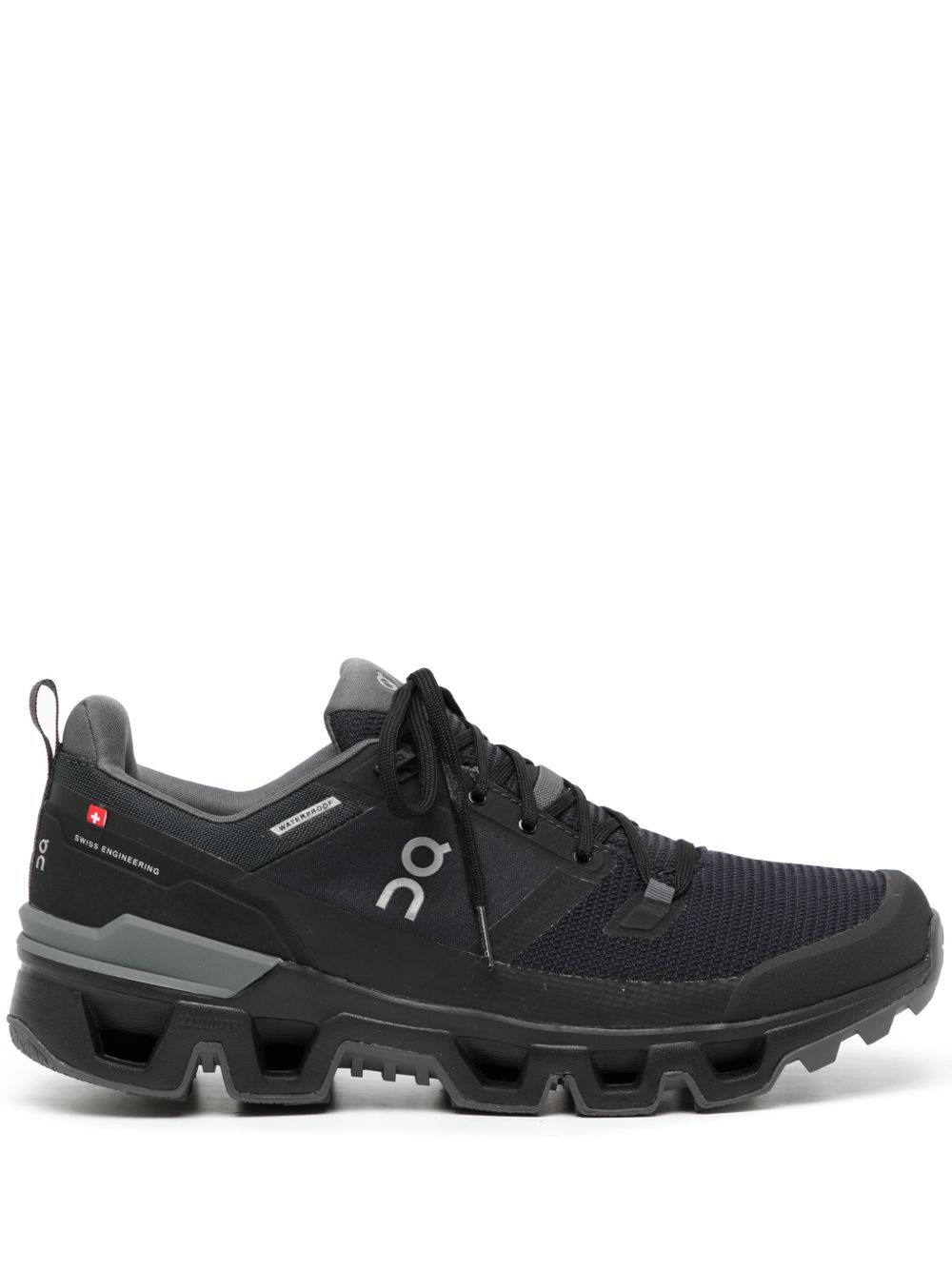 On Running Cloudwander Waterproof 登山运动鞋 - 黑色