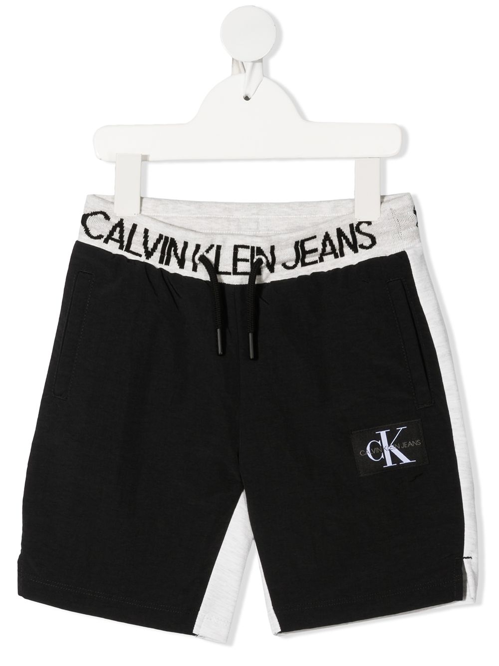 Calvin Klein Kids logo裤腰短裤 - 黑色