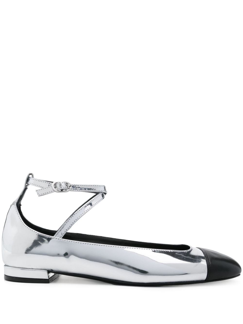 Stuart Weitzman 漆皮芭蕾平底鞋 - 银色