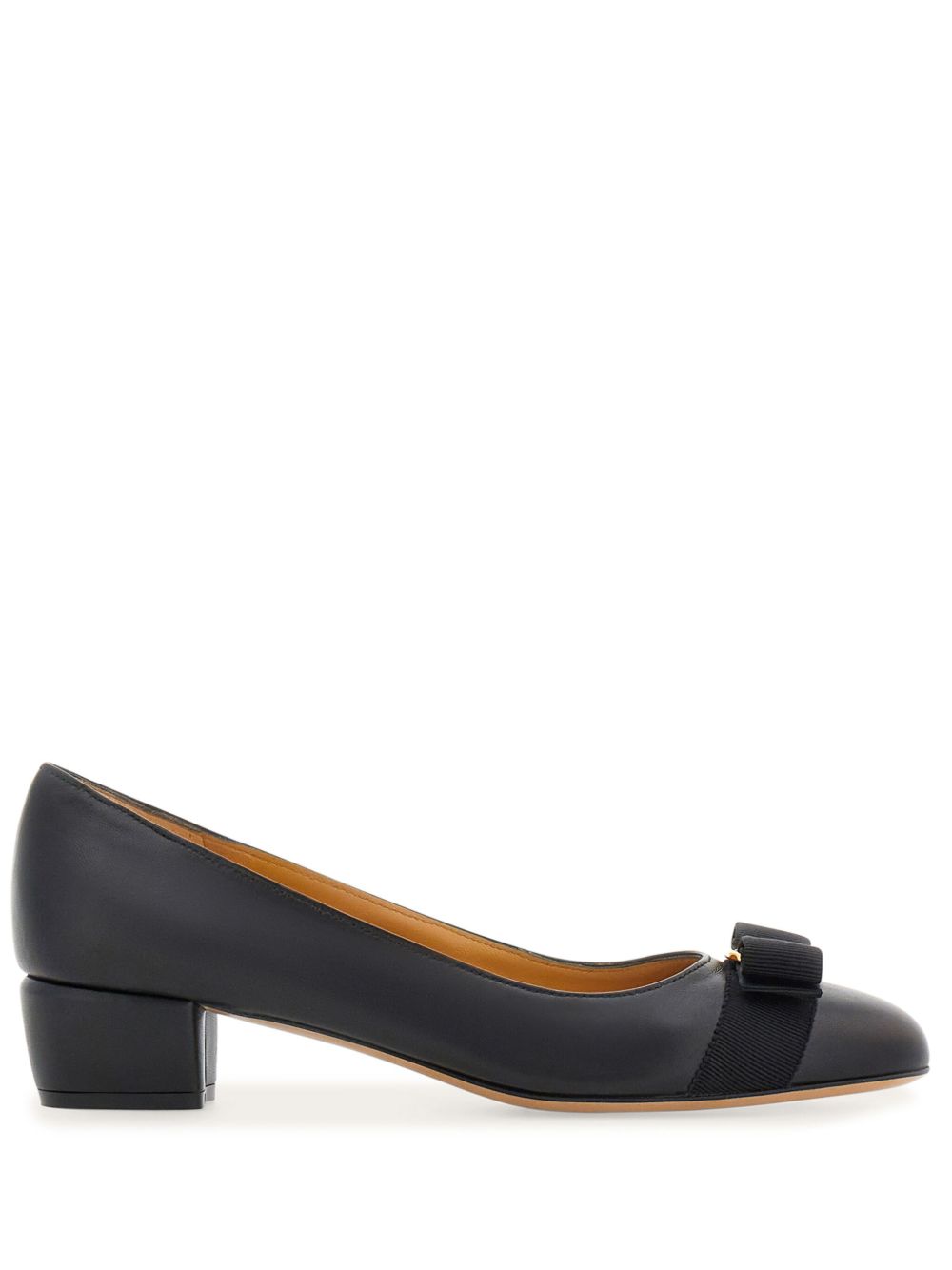 Ferragamo Vara 皮质低跟鞋 - 黑色