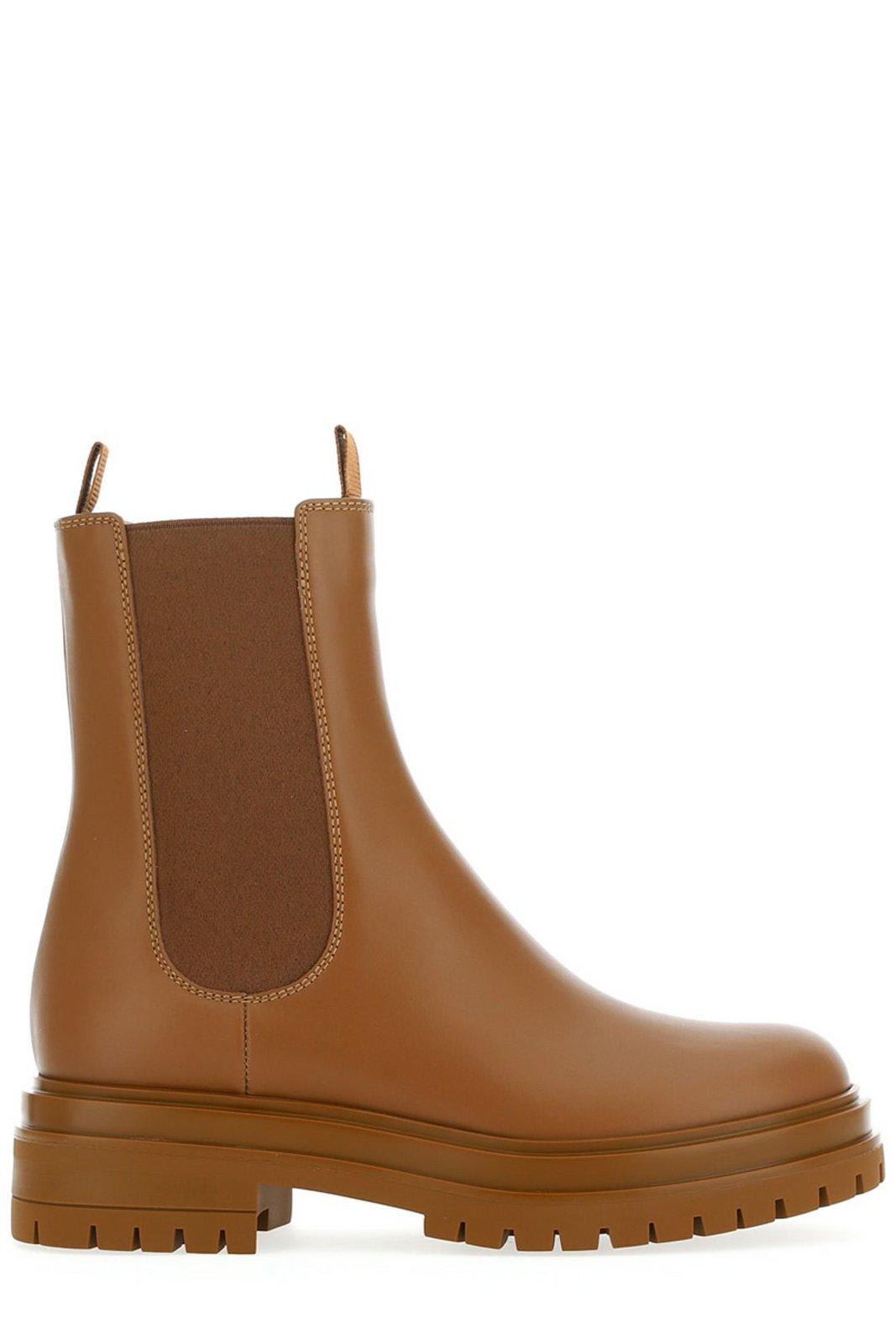 Gianvito Rossi 圆头 combat靴