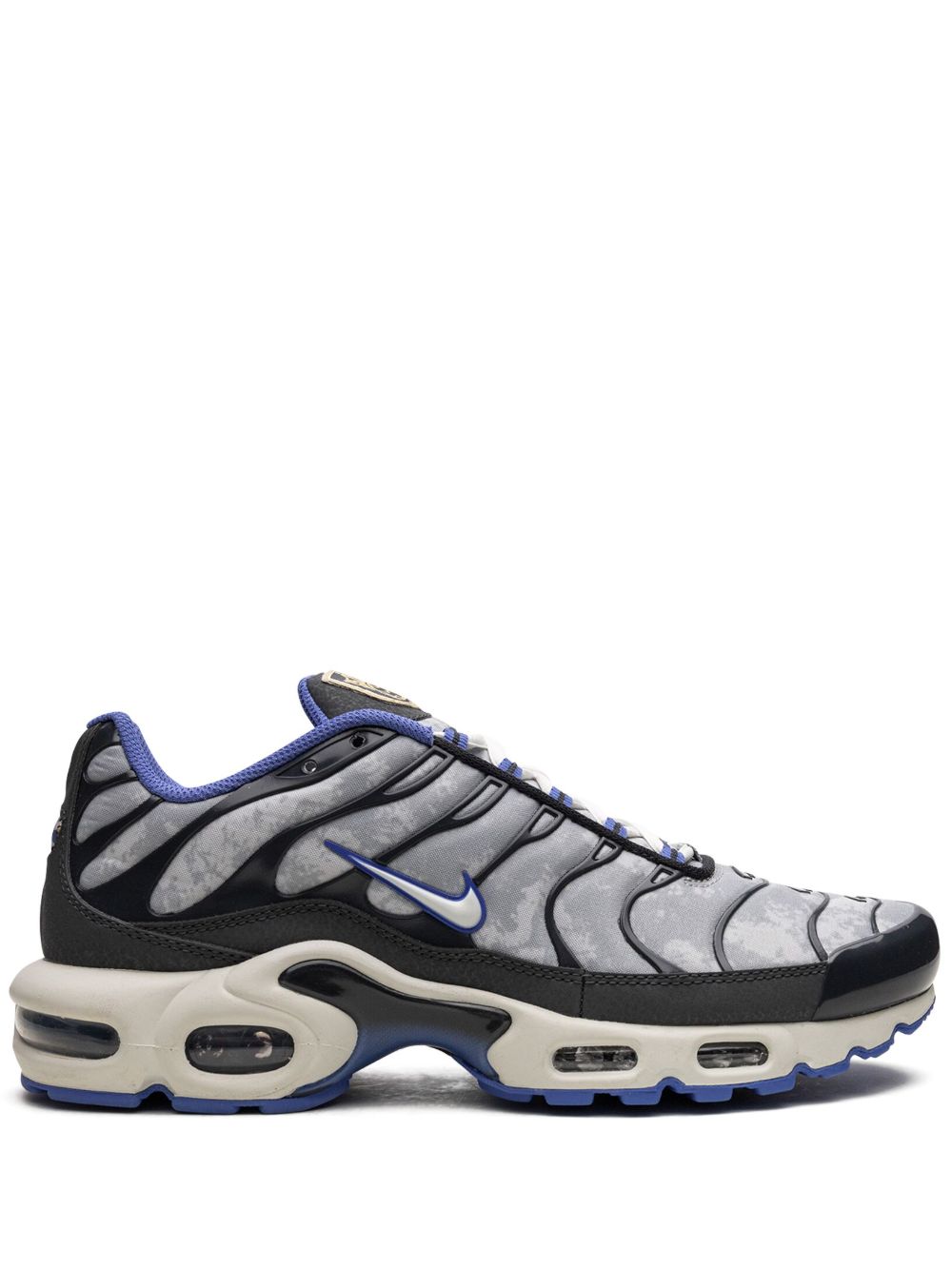 Nike Air Max Plus SE Social F.C. 运动鞋 - 灰色