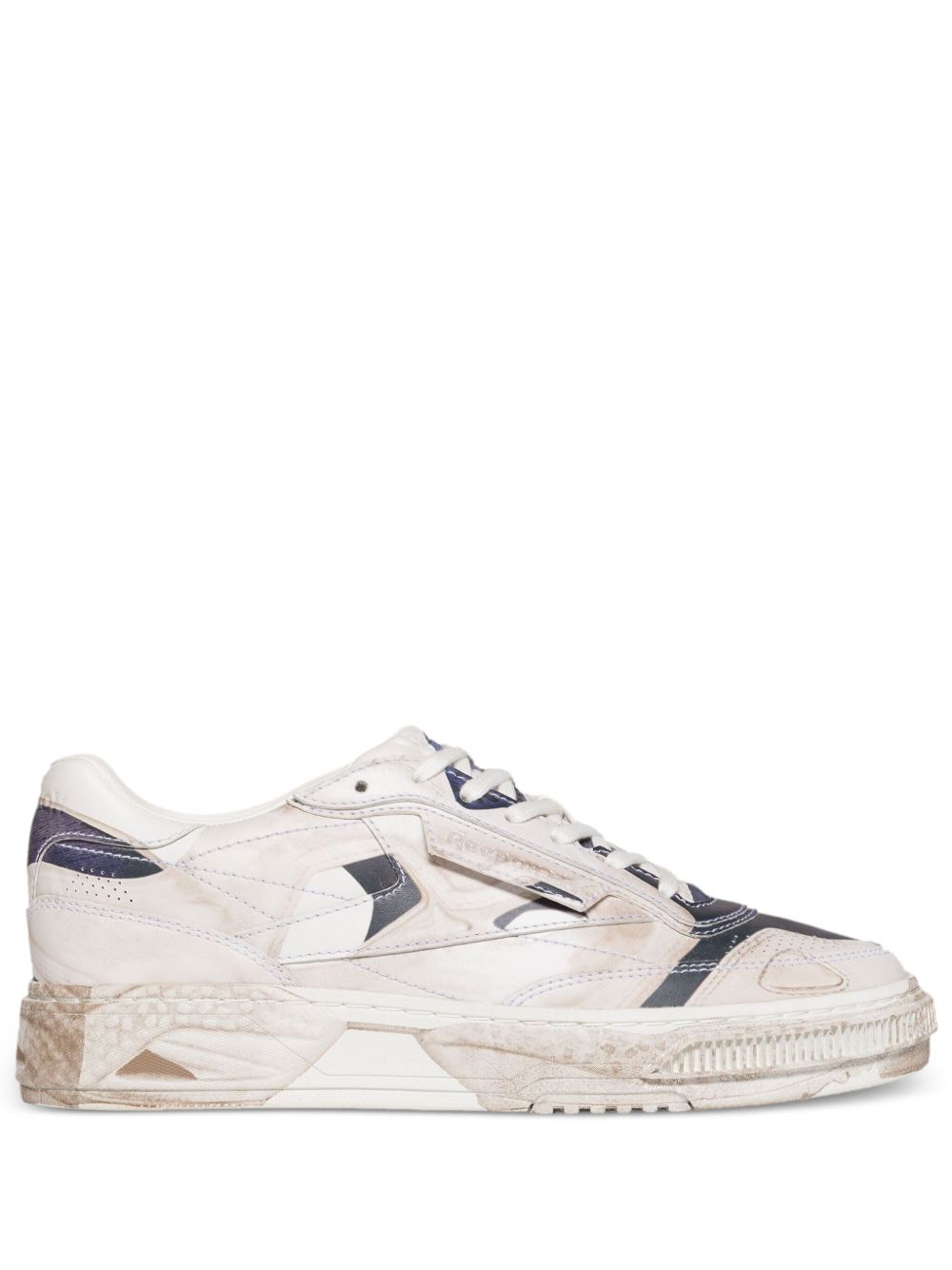 Reebok LTD Club C 标贴运动鞋 - 白色