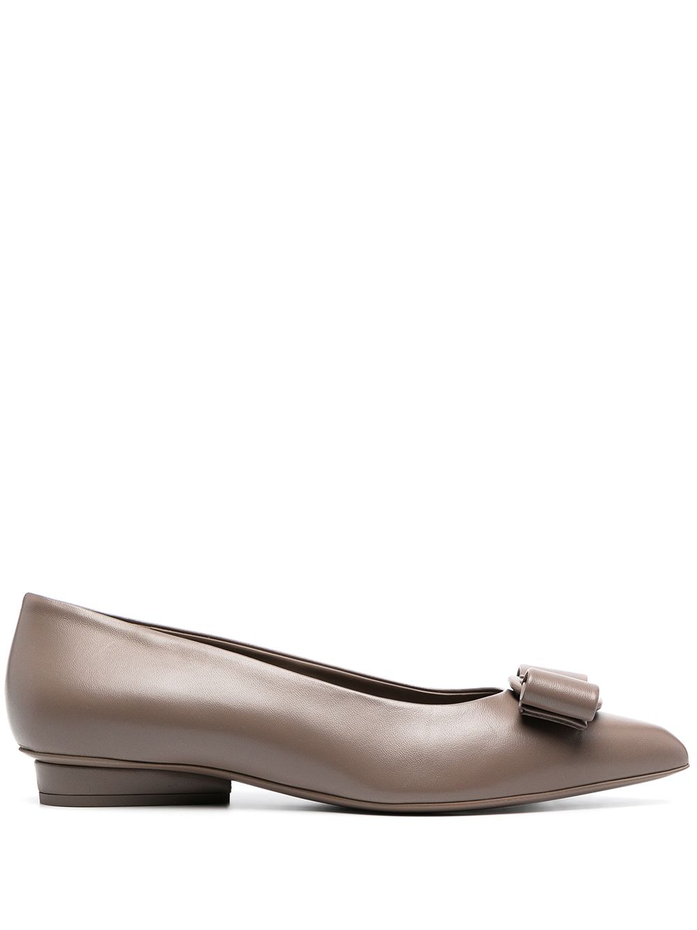 Ferragamo Viva 尖头平底鞋 - 中性色