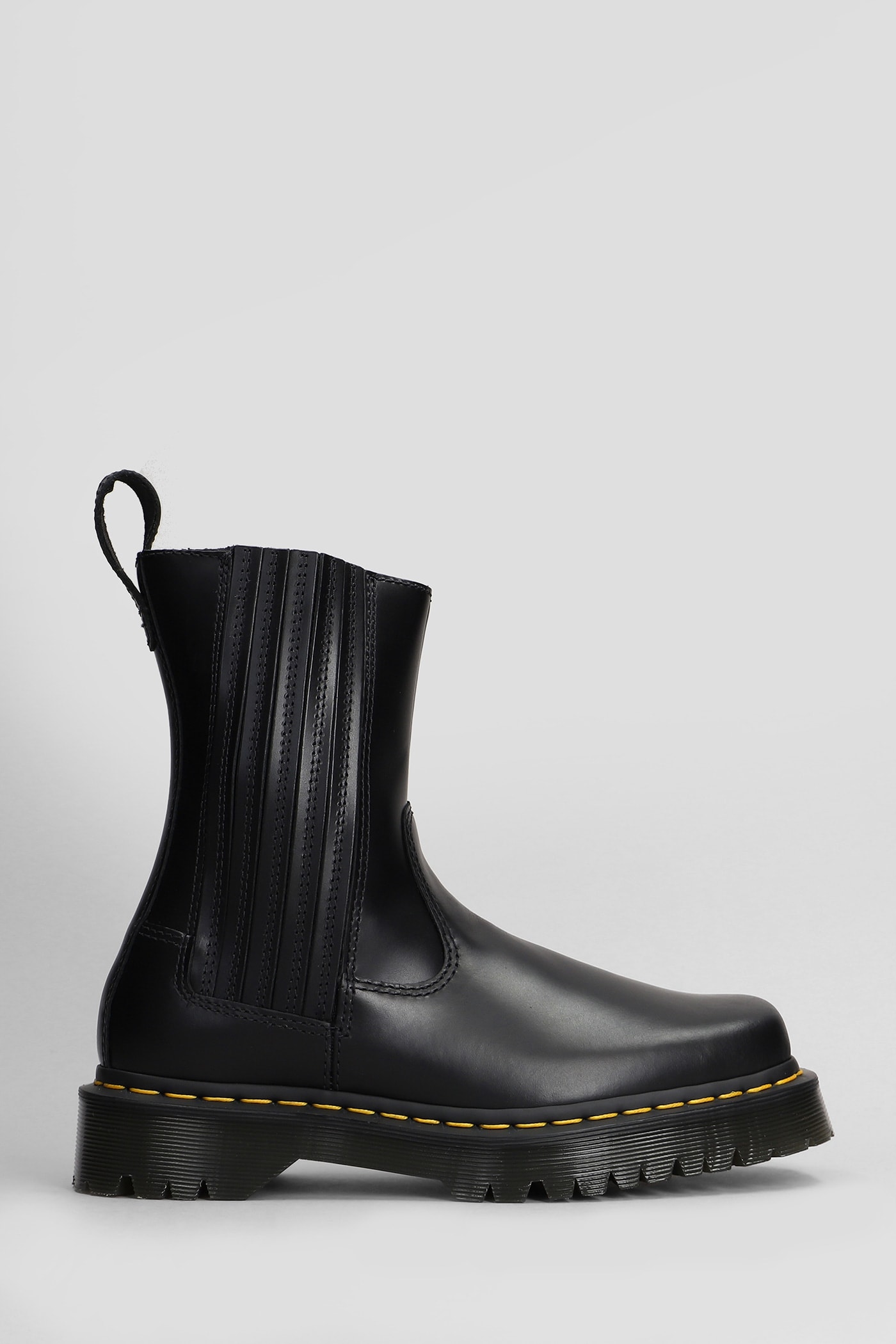 Dr. Martens Amaayah Lo Orleans 黑色皮革 combat靴