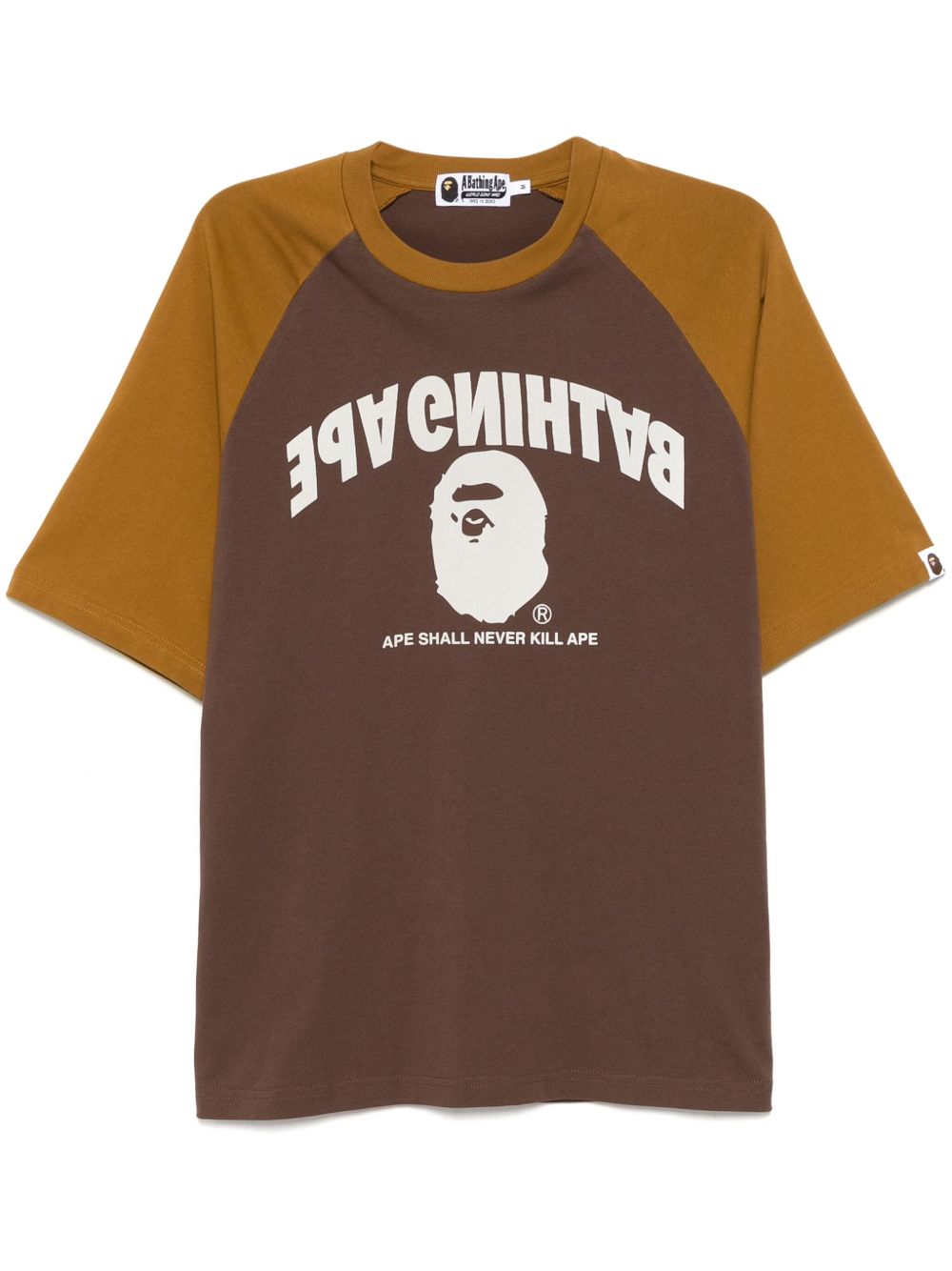 A BATHING APE® College 宽松插肩式衣袖T恤 - 褐色