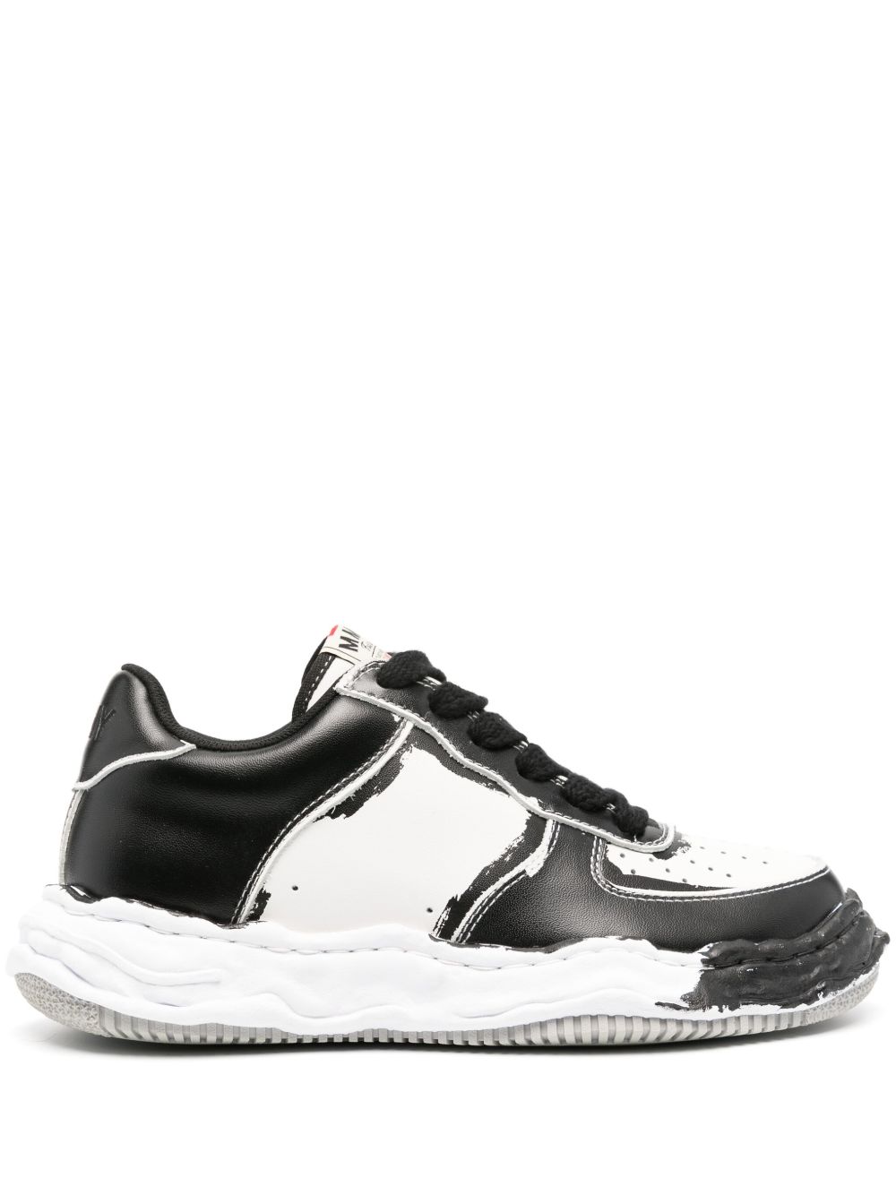Maison MIHARA YASUHIRO logo-patch faded-effect sneakers - 白色