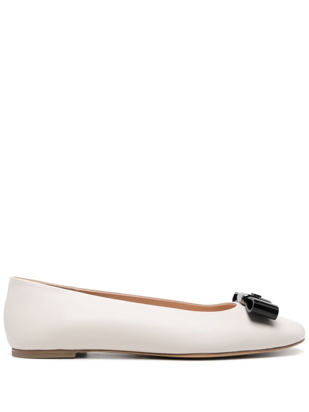 Casadei logo标牌芭蕾平底鞋 - 白色
