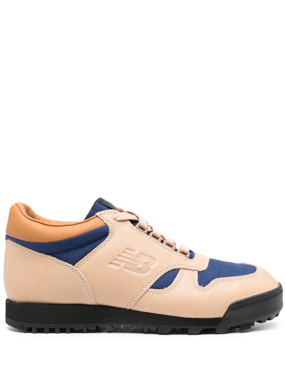New Balance Rainier 拼接运动鞋 - 中性色
