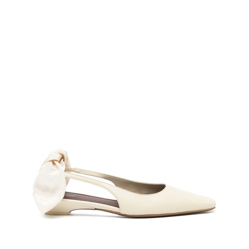 Neous Shoes
