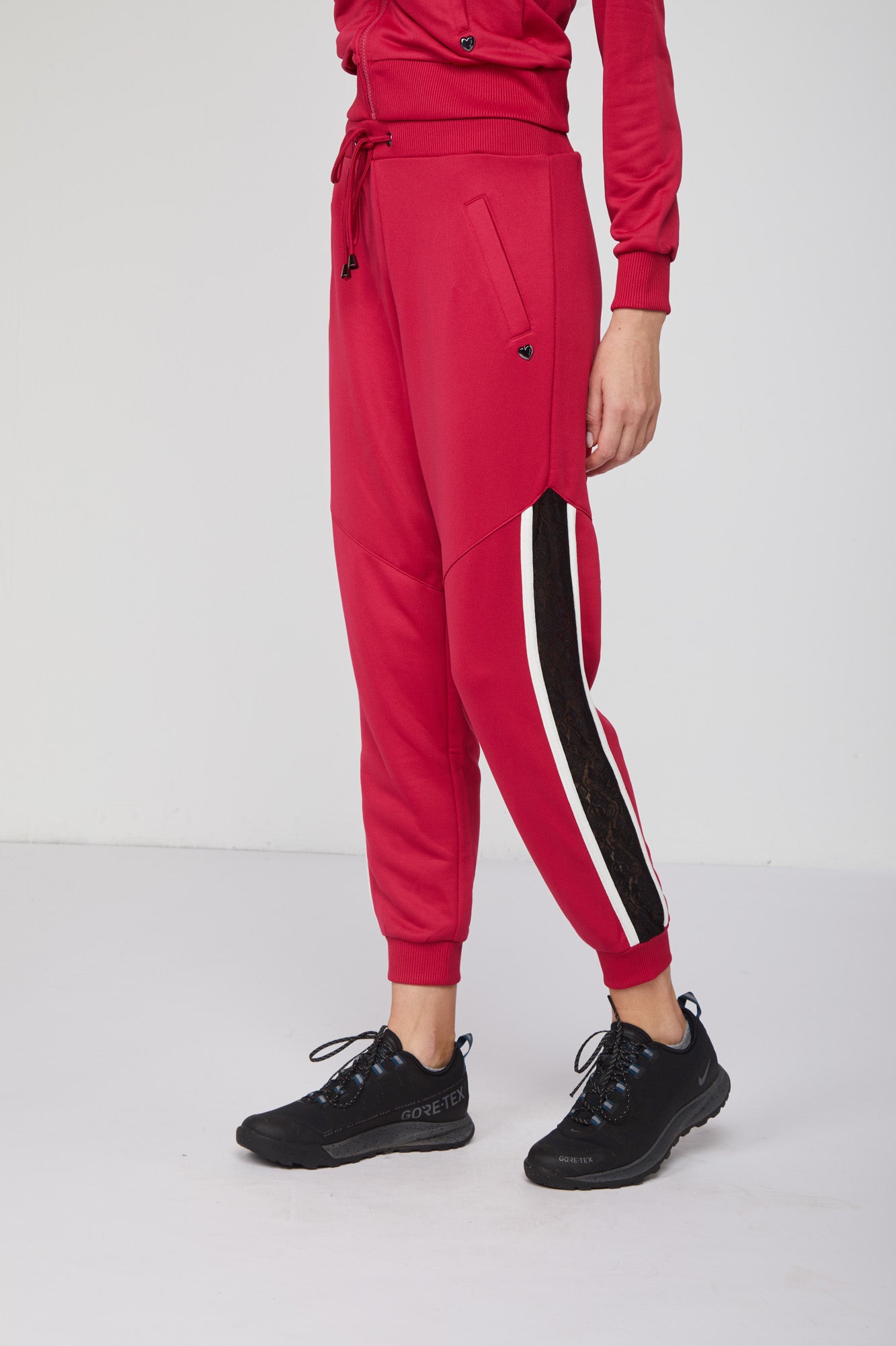 双胞胎慢跑者Rosso con Stristce Laterali