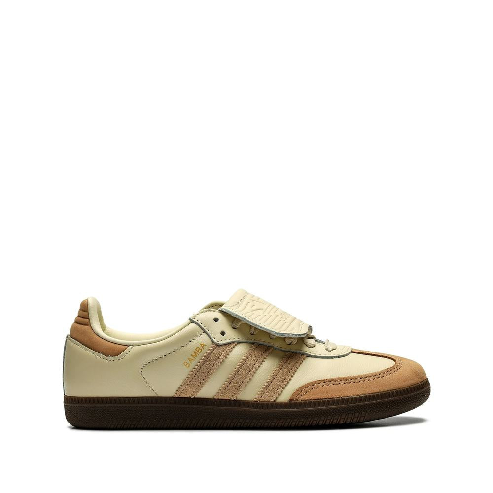 Adidas Sneakers