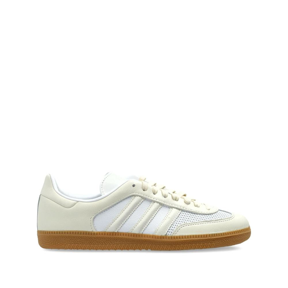Adidas 运动鞋
