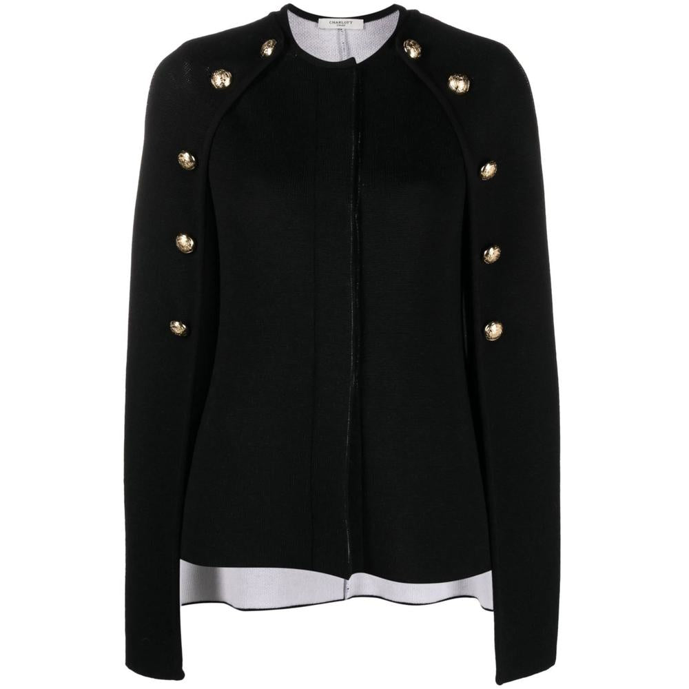 Charlott Capes