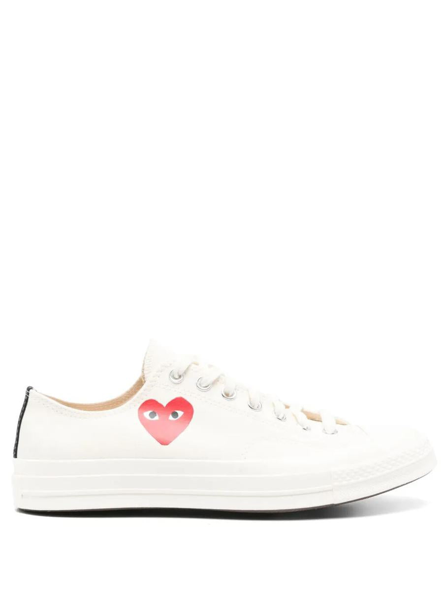 Comme Des Garçons Play 联名款匡威Chuck Taylor 红心低帮运动鞋