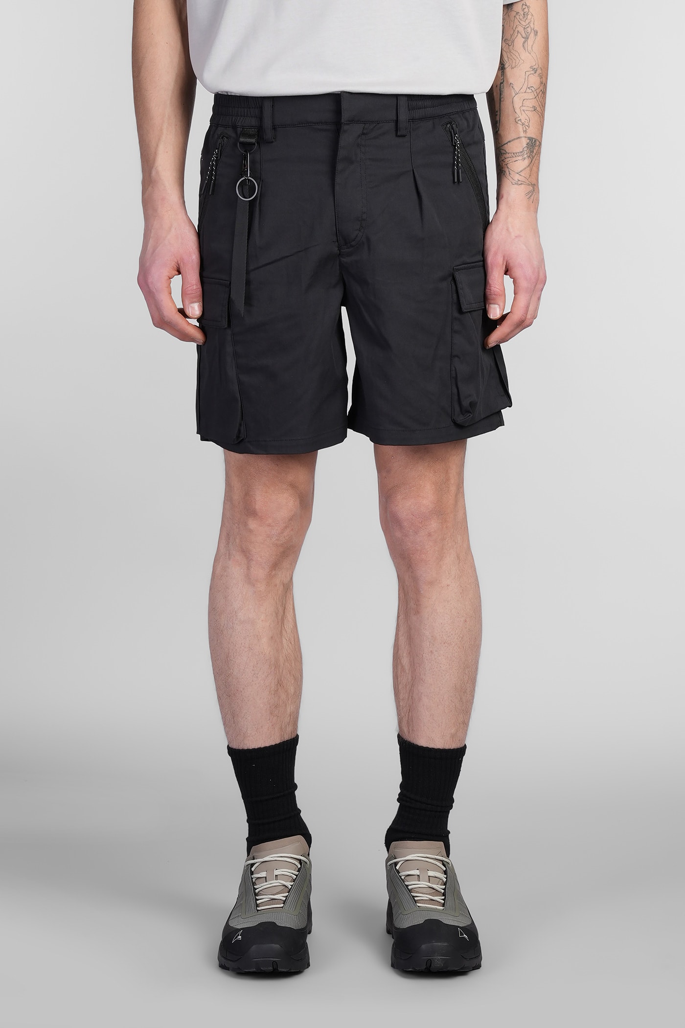 Alpha Industries Utility Cargo Short Shorts In Black Cotton