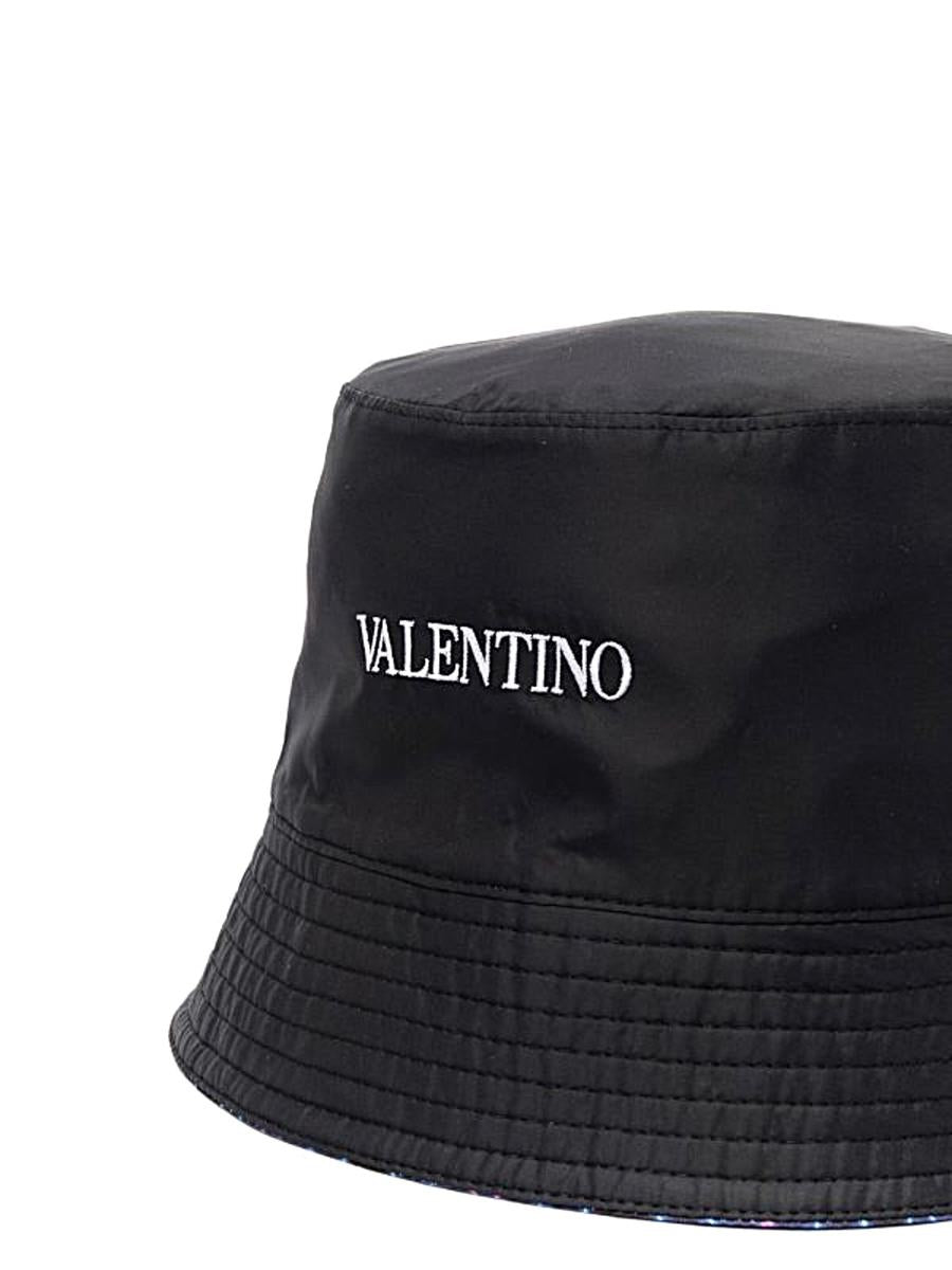 VALENTINO GARAVANI Clothing