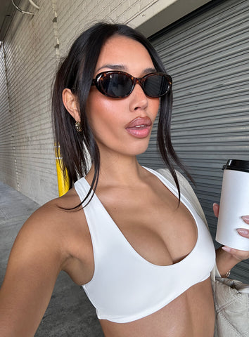Pulse Active Halter Crop White