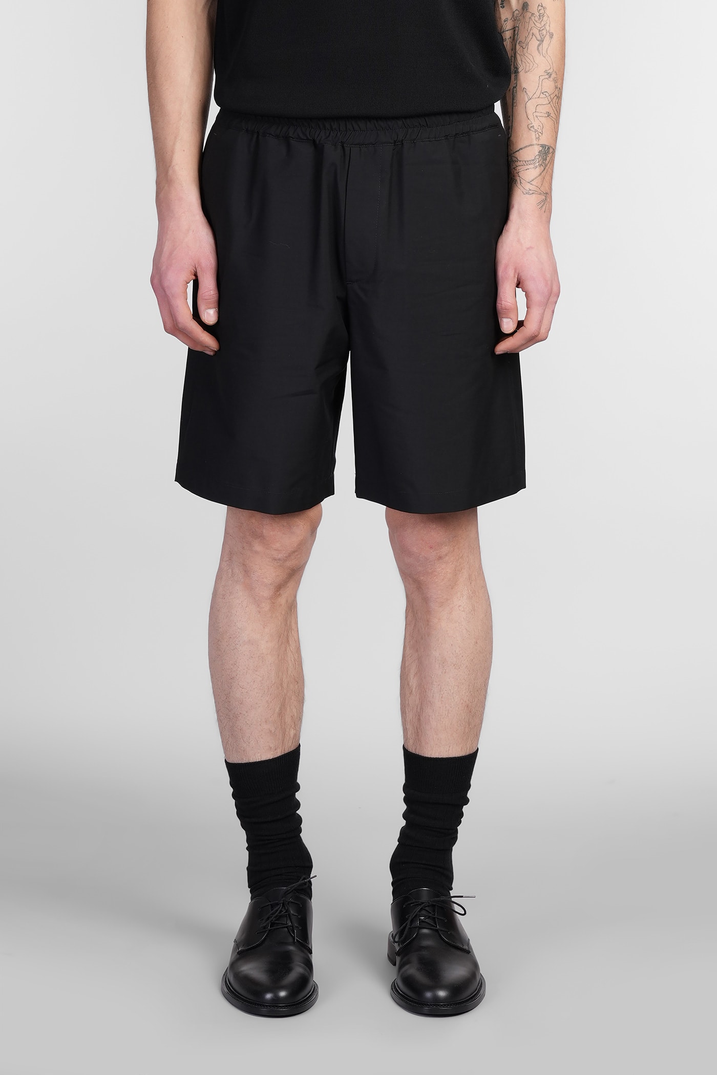 Low Brand Georgette Shorts In Black Wool