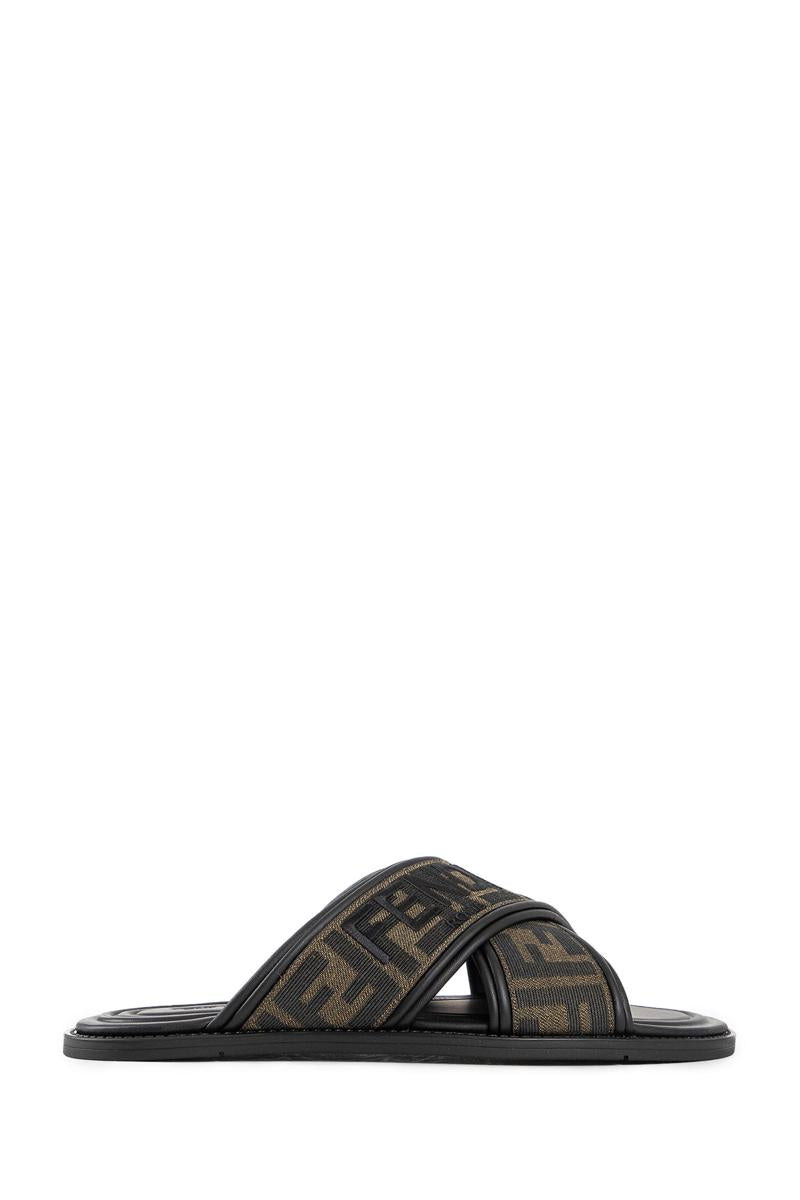 Fendi 凉鞋拖鞋