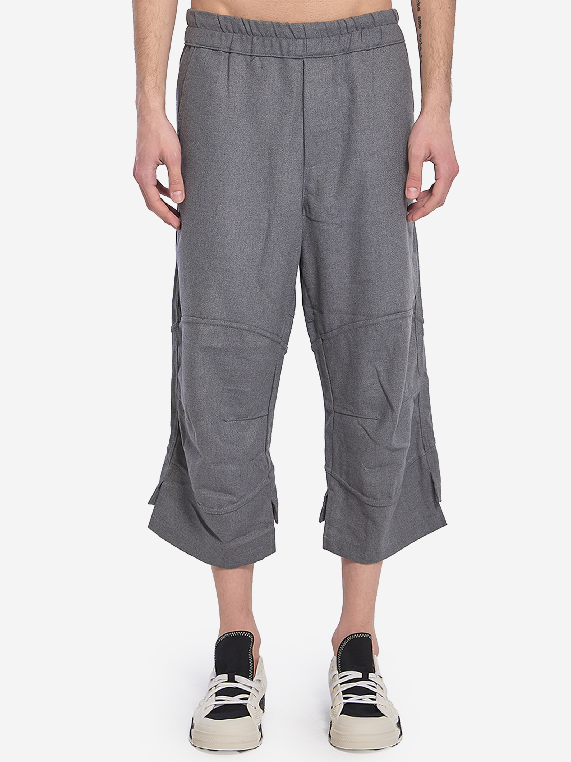 Midlength trousers