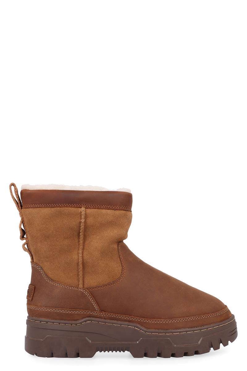 UGG Heritage Pull-On Trailgaze Boots
