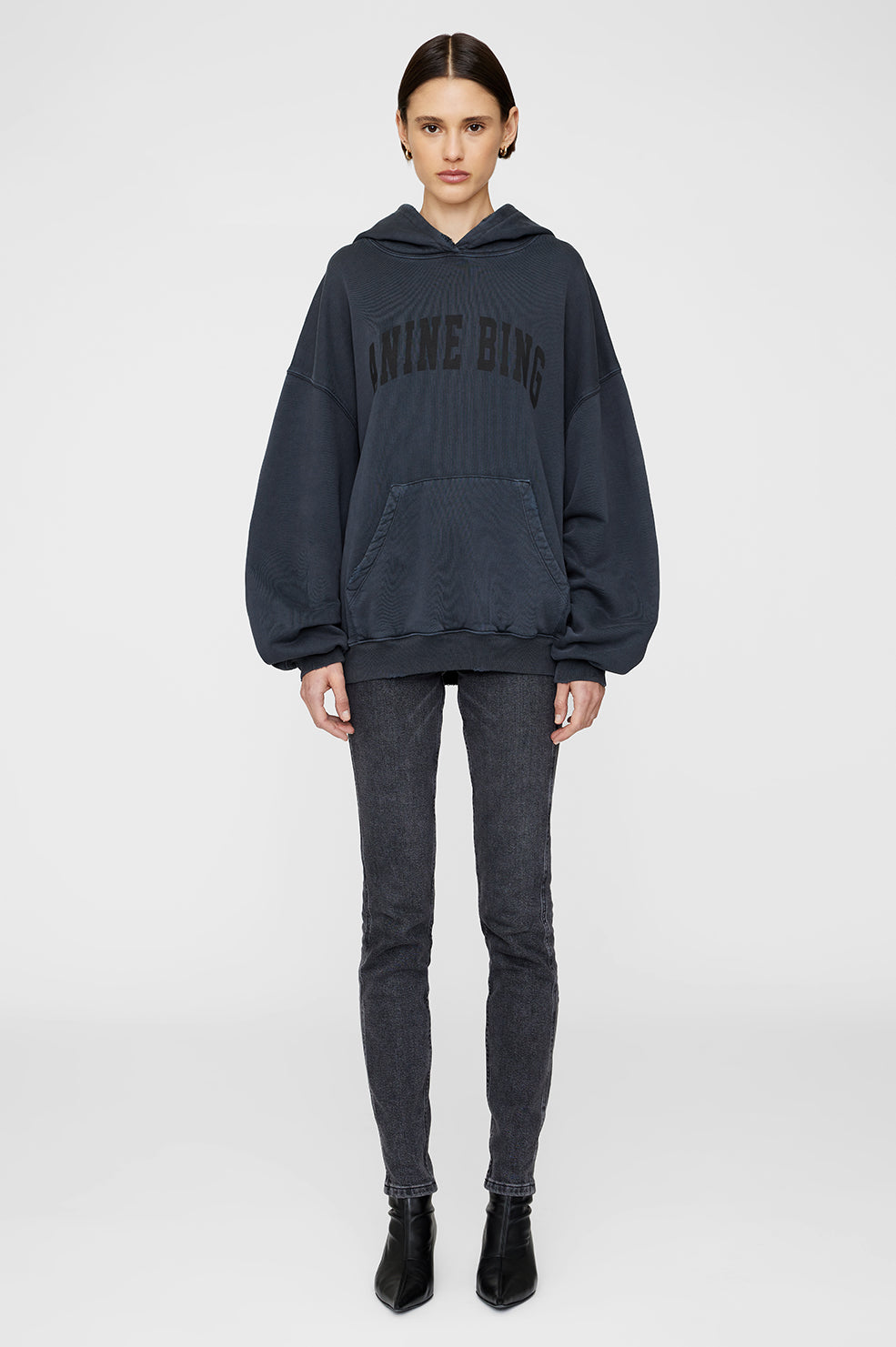Harvey Sweatshirt - Dark Washed Black S