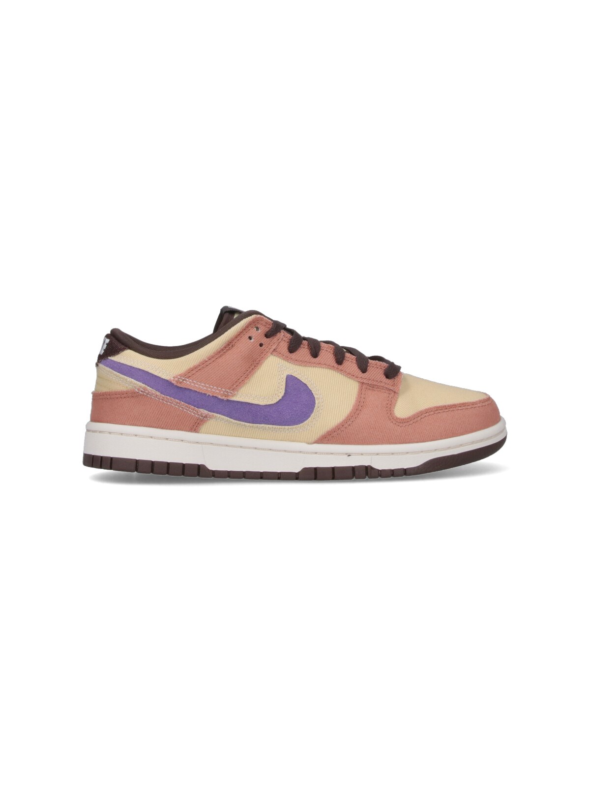 Nike "Dunk Low Retro" Sneakers