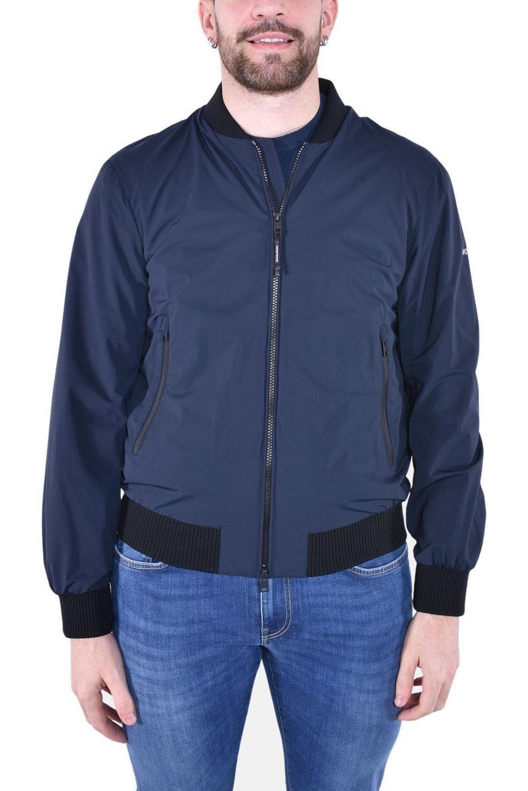 Woolrich 哑光飞行夹克