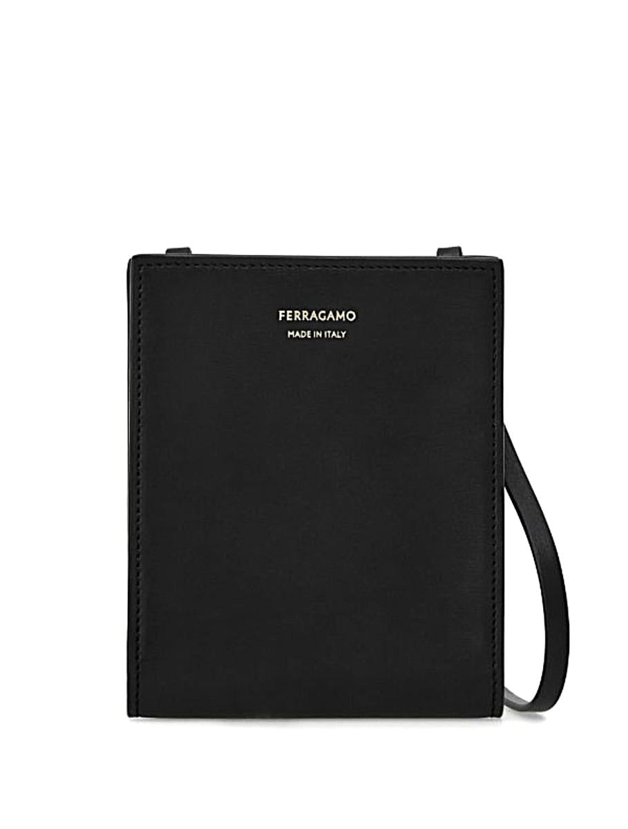 Salvatore Ferragamo 服装