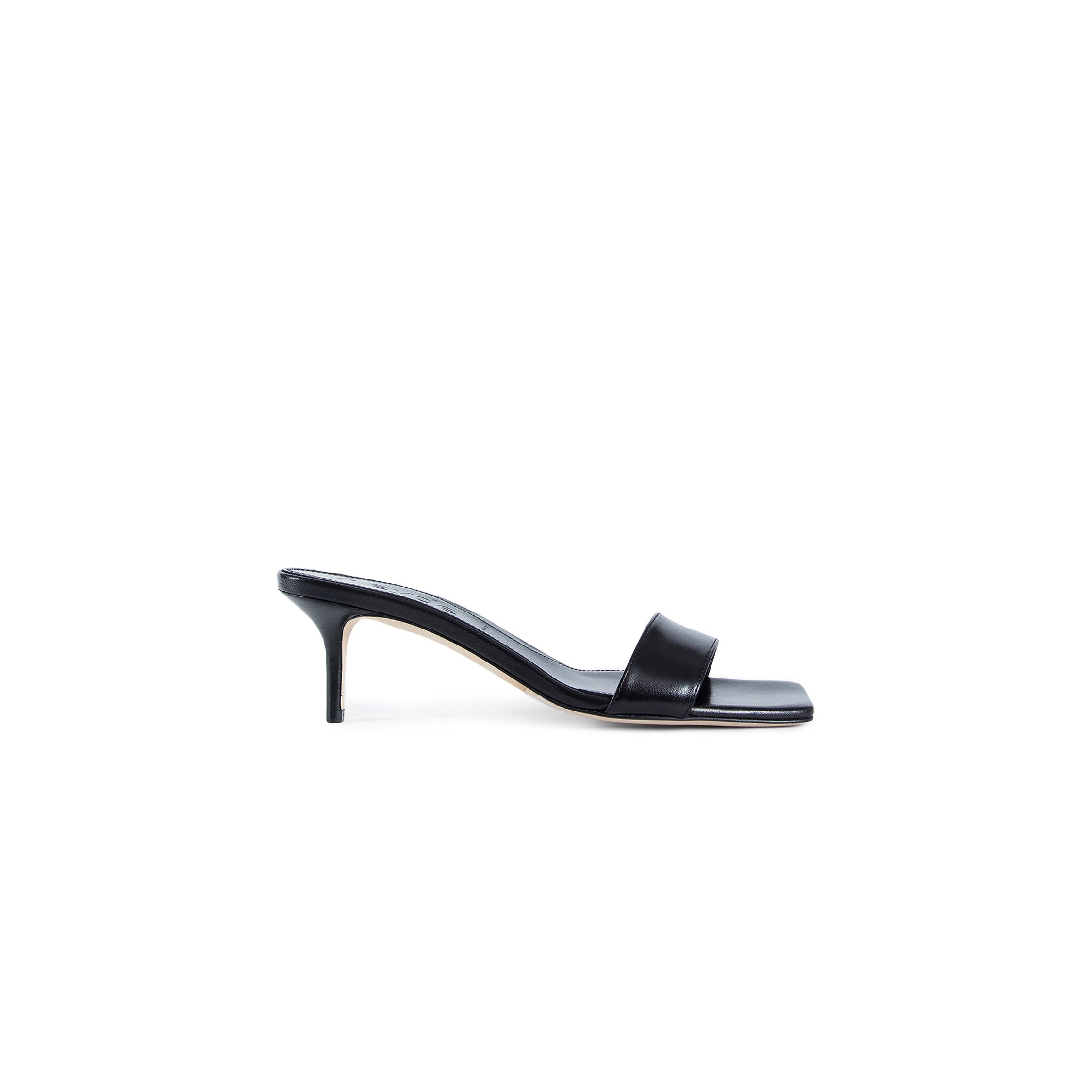 AEYDE WOMAN BLACK SANDALS & SLIDES