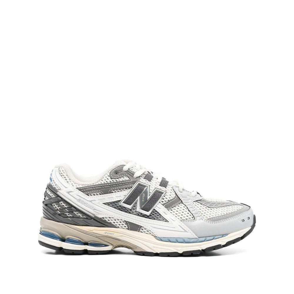 New Balance 运动鞋
