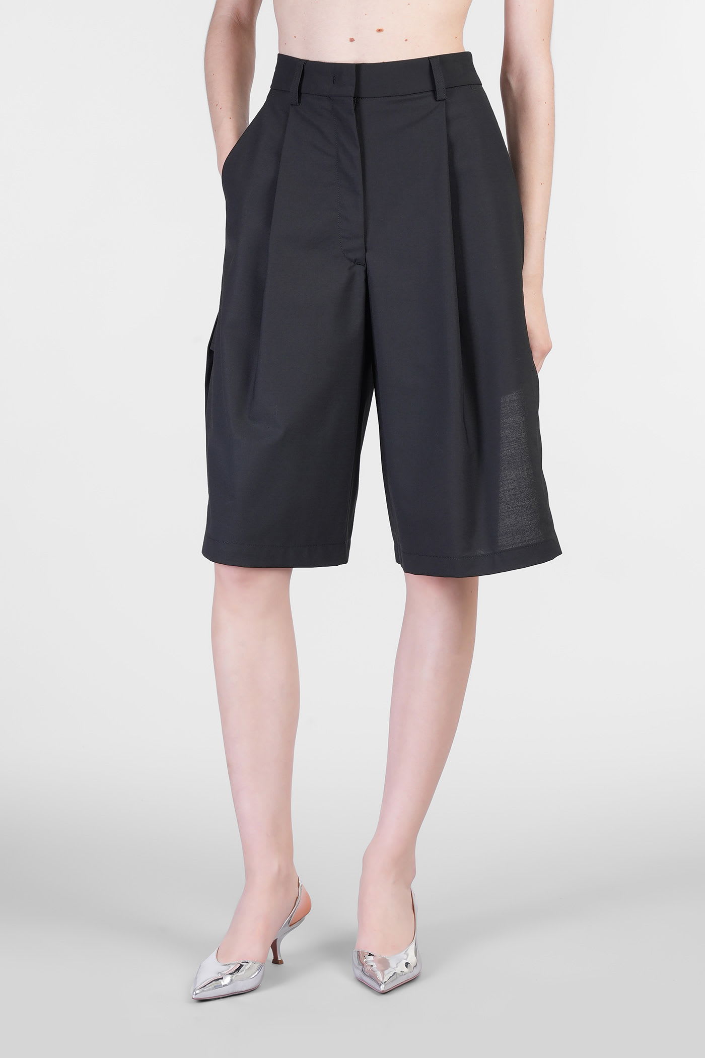 TheLatest Brenda 31b4 Shorts In Black Polyester