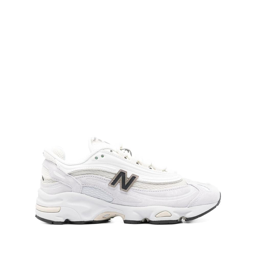 New Balance 运动鞋