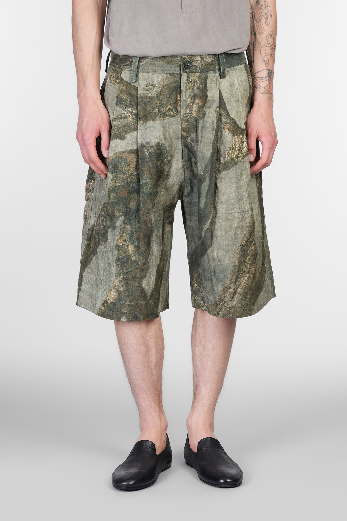 Ziggy Chen Shorts In Green Chanvre