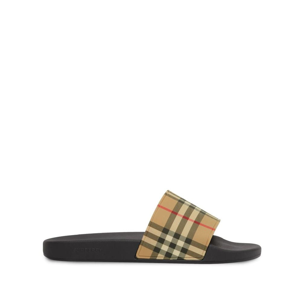 Burberry 鞋